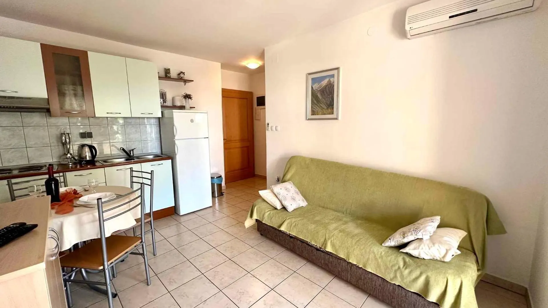 Apartment In Dramalj 45736